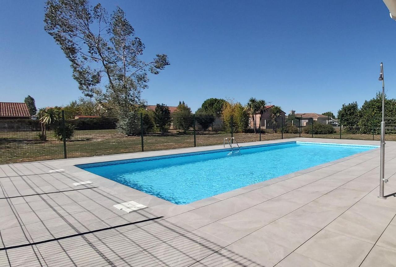 La Campagne Romantique - Avec Entree Autonome, Clim Neuve, Parking Prive & Sa Piscine ! - Saint-Sulpice  外观 照片